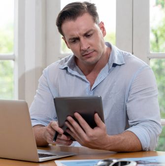 Atención al cliente de seguros.